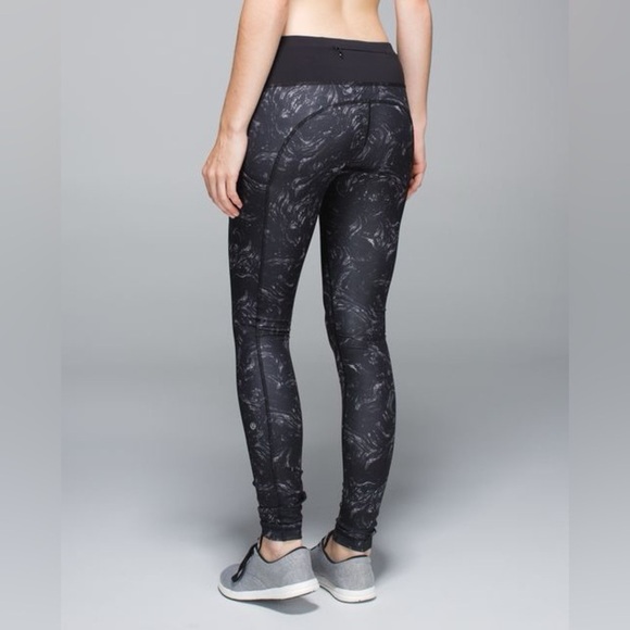 Lululemon Speed Tight II *Full-On Luxtreme
Arsenal Ambient Grey‎ Black in Sz 8 - Picture 2 of 8